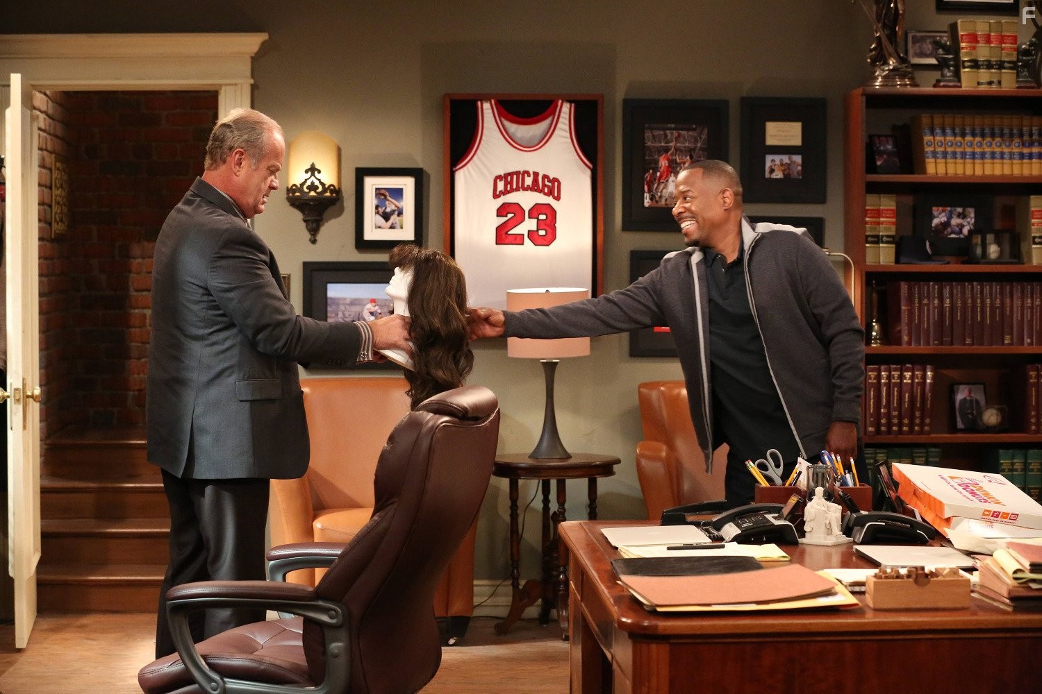 Kelsey Grammer and Martin Lawrence in Партнеры (2014)