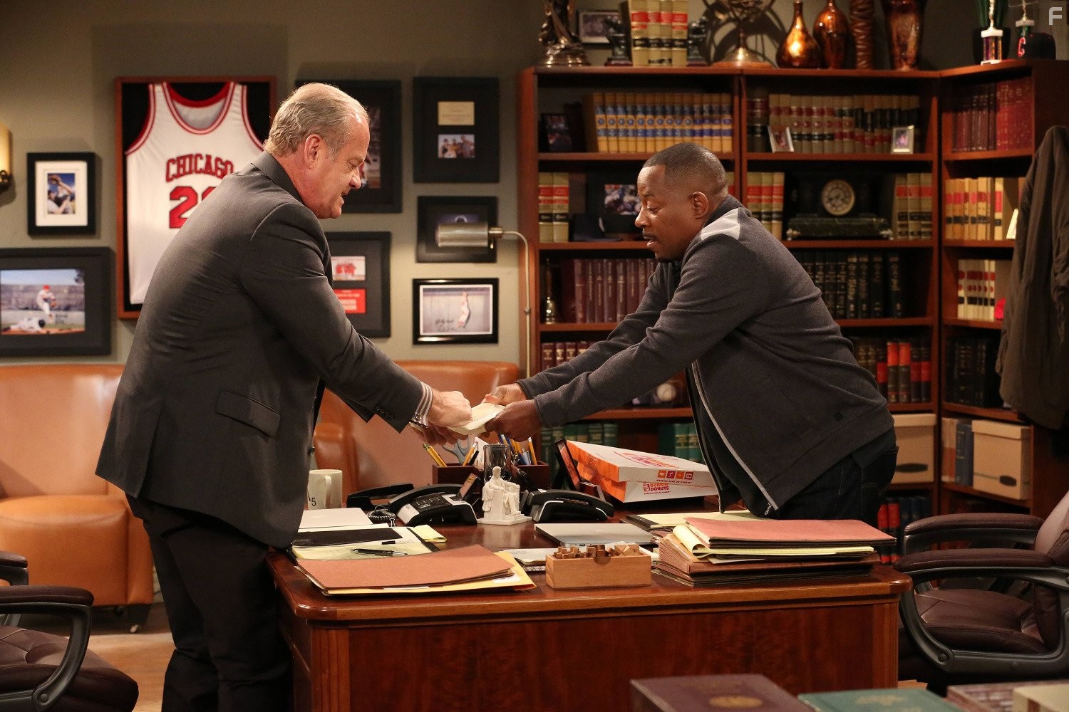 Kelsey Grammer and Martin Lawrence in Партнеры (2014)