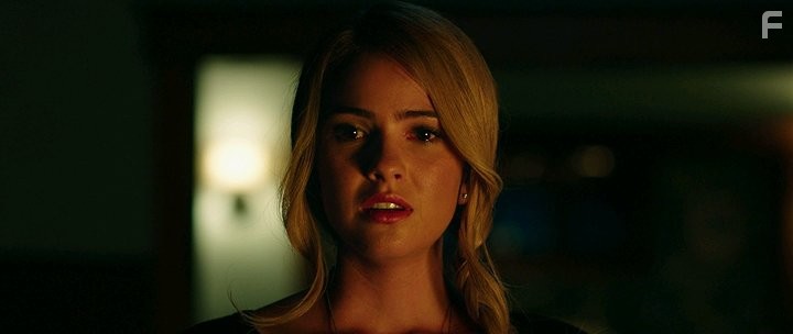 Shelley Hennig in Уиджи: Доска Дьявола (2014)