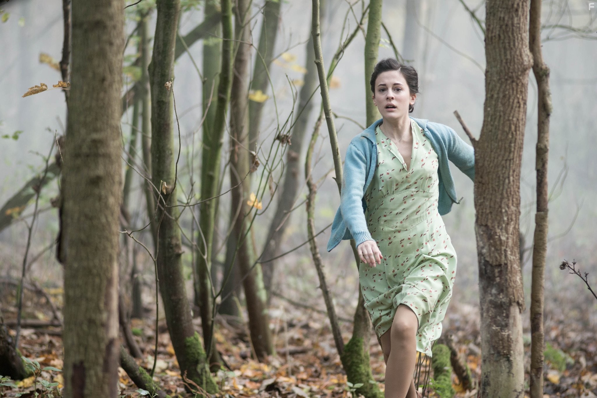 Phoebe Fox in Женщина в черном: Ангелы смерти (2014)