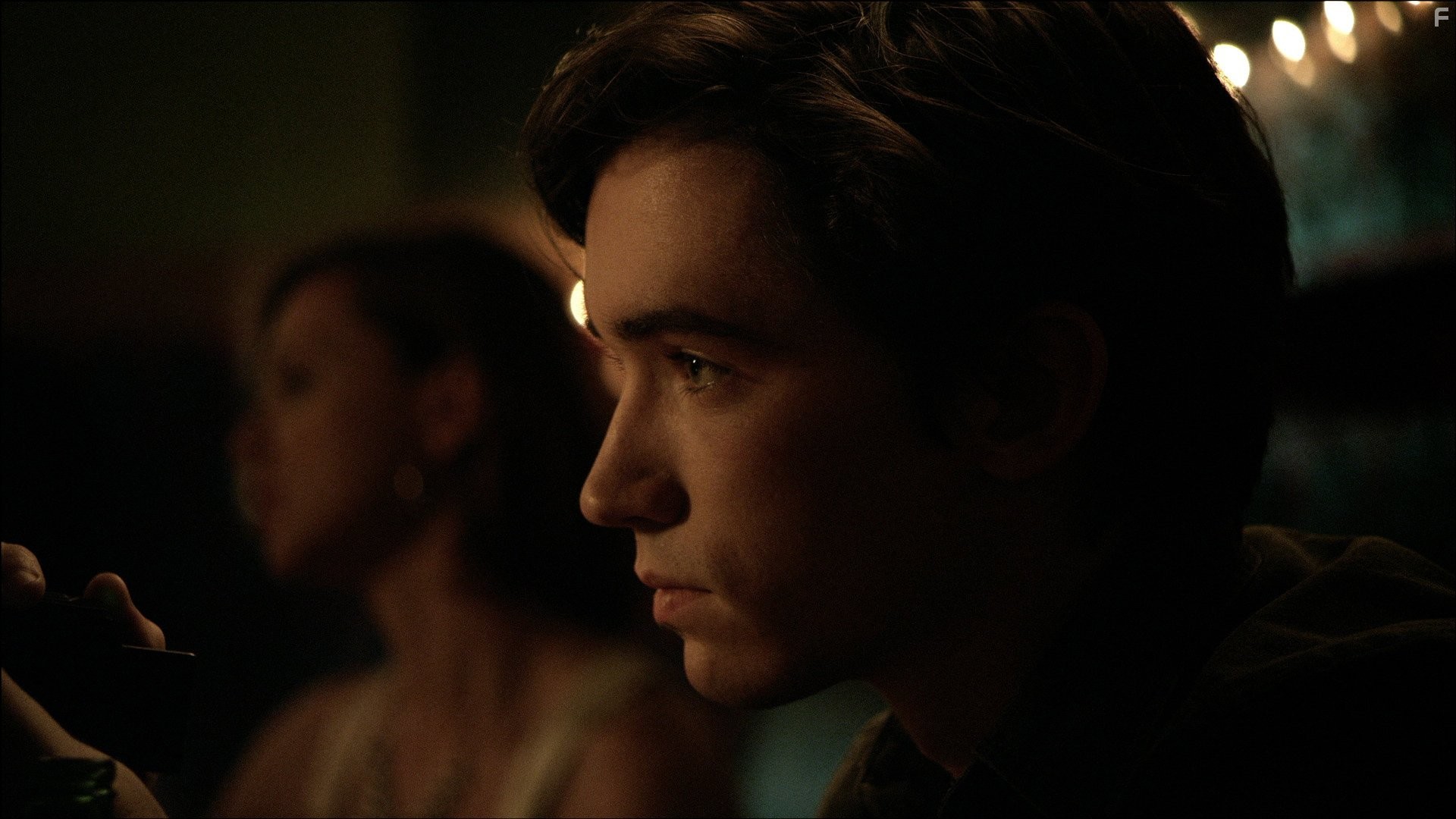 Liam Aiken in Как быть мужиком (2013)