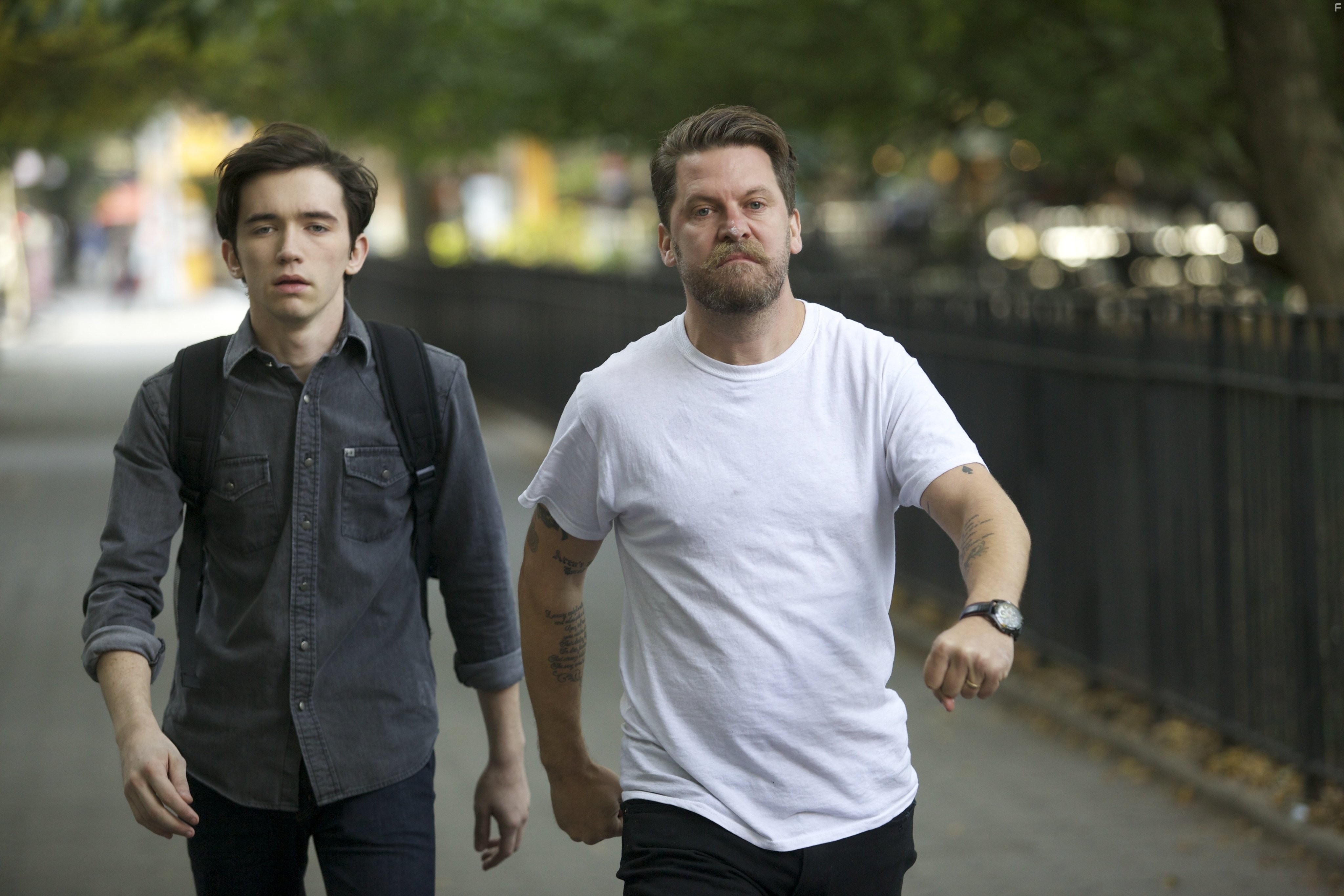 Liam Aiken and Gavin McInnes in Как быть мужиком (2013)