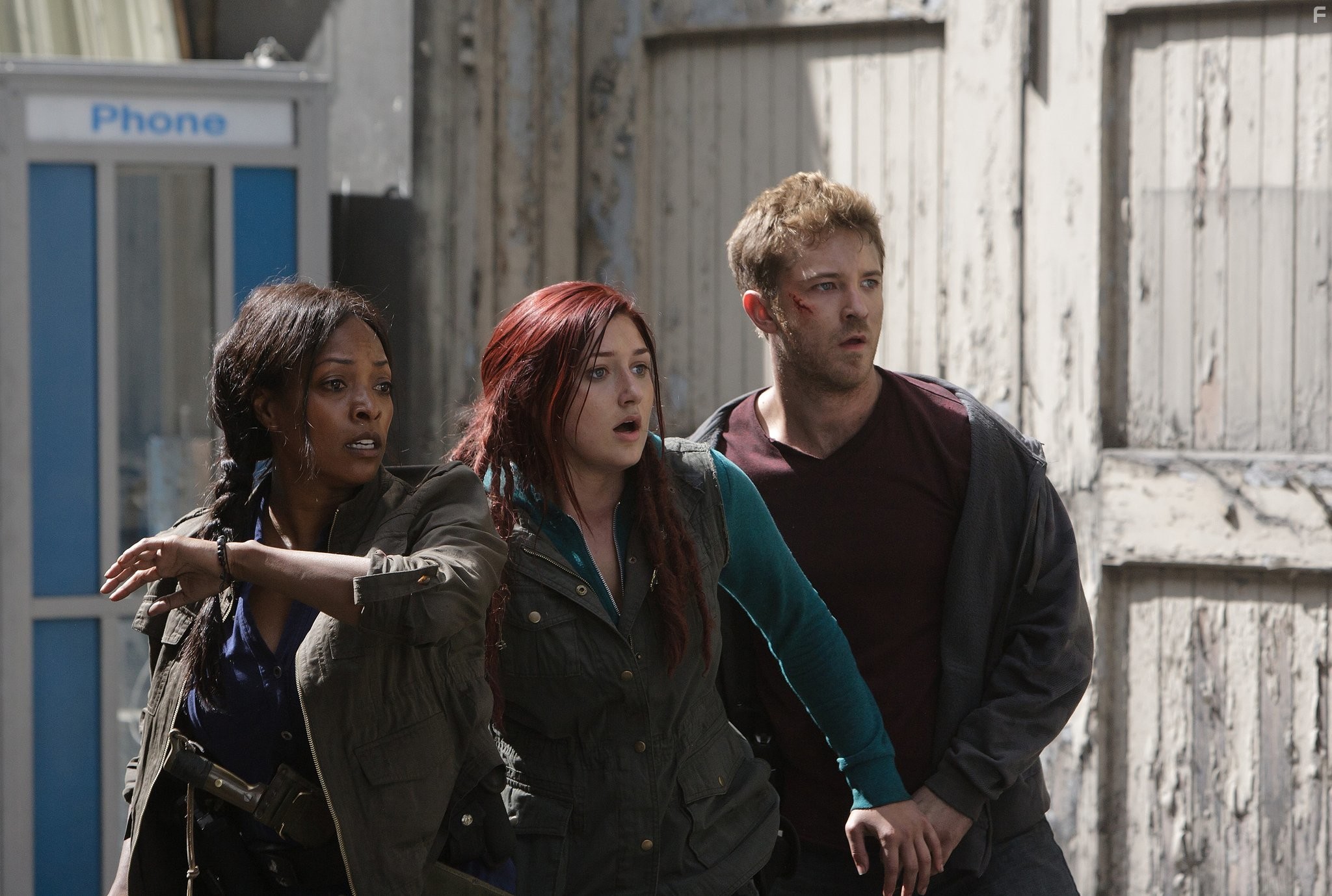 Kellita Smith, Michael Welch, and Anastasia Baranova in Нация Z (2014)