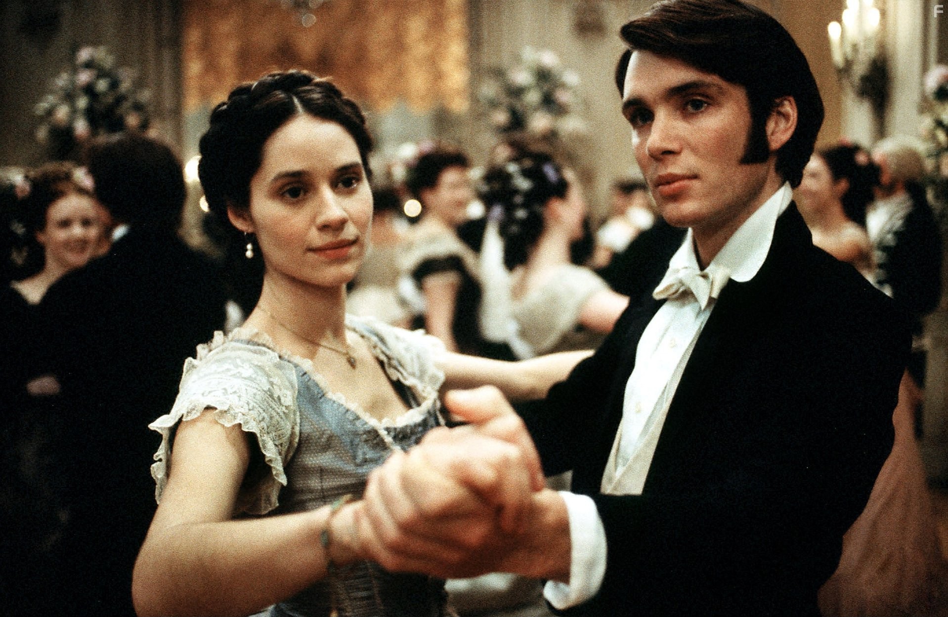 Paloma Baeza and Cillian Murphy in Дороги, которые мы выбираем (2001)