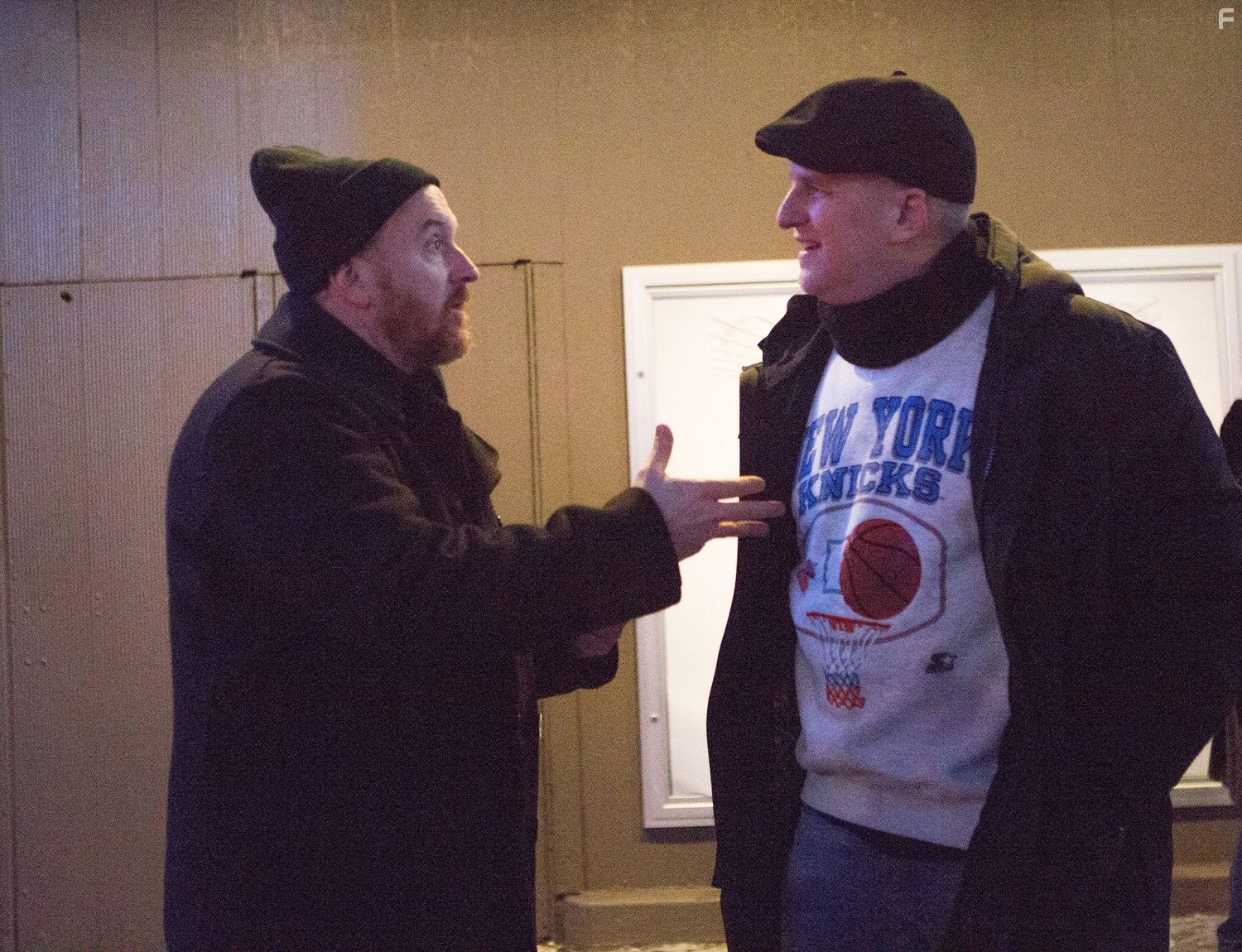 Michael Rapaport and Louis C.K. in Луи (2010)