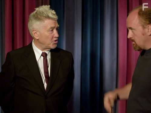 David Lynch and Louis C.K. in Луи (2010)