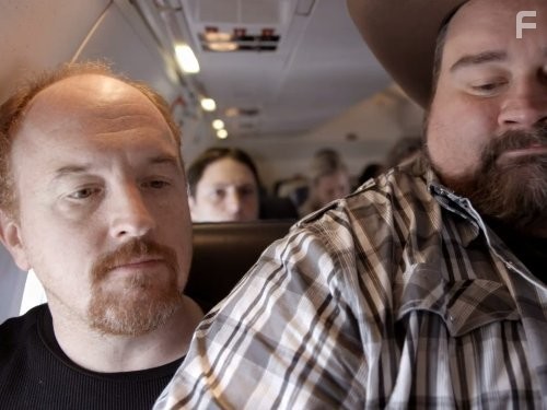 Louis C.K. and Gregory Gunter in Луи (2010)