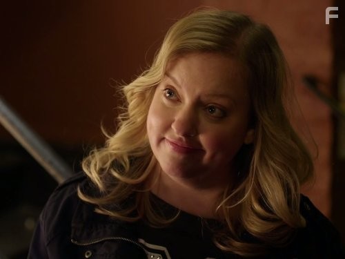 Sarah Baker in Луи (2010)