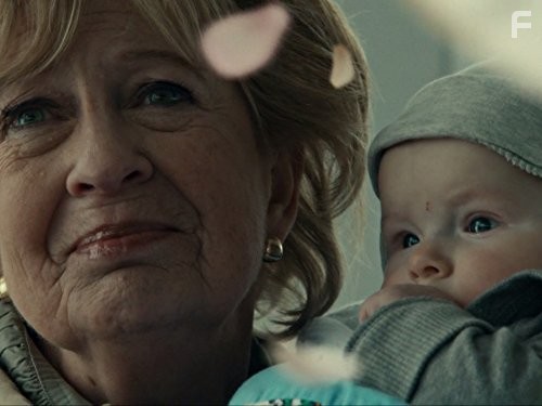 Jayne Eastwood in Тайны Хейвена (2010)