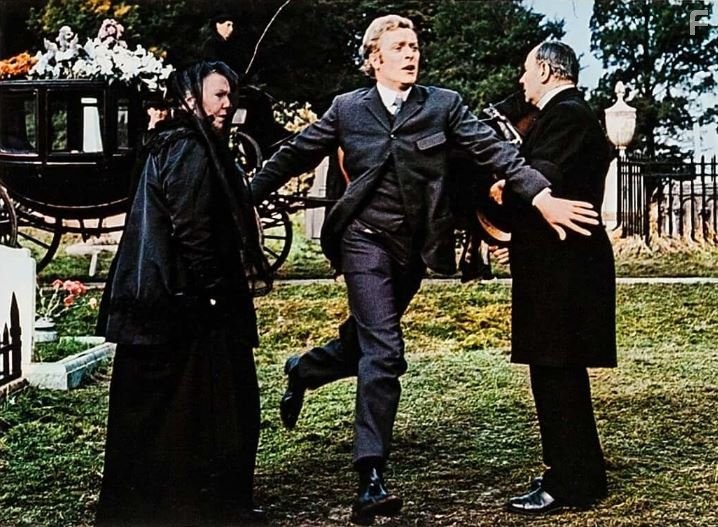 Michael Caine in Другой ящик (1966)