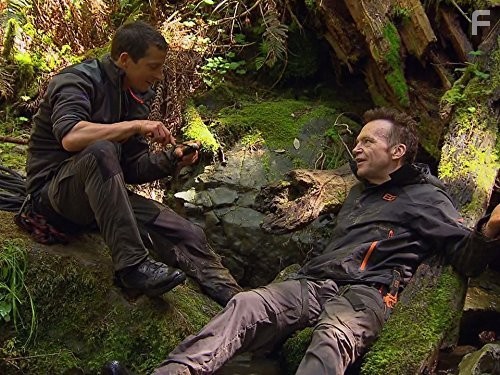 Tom Arnold and Bear Grylls in Running Wild with Bear Grylls (2014)