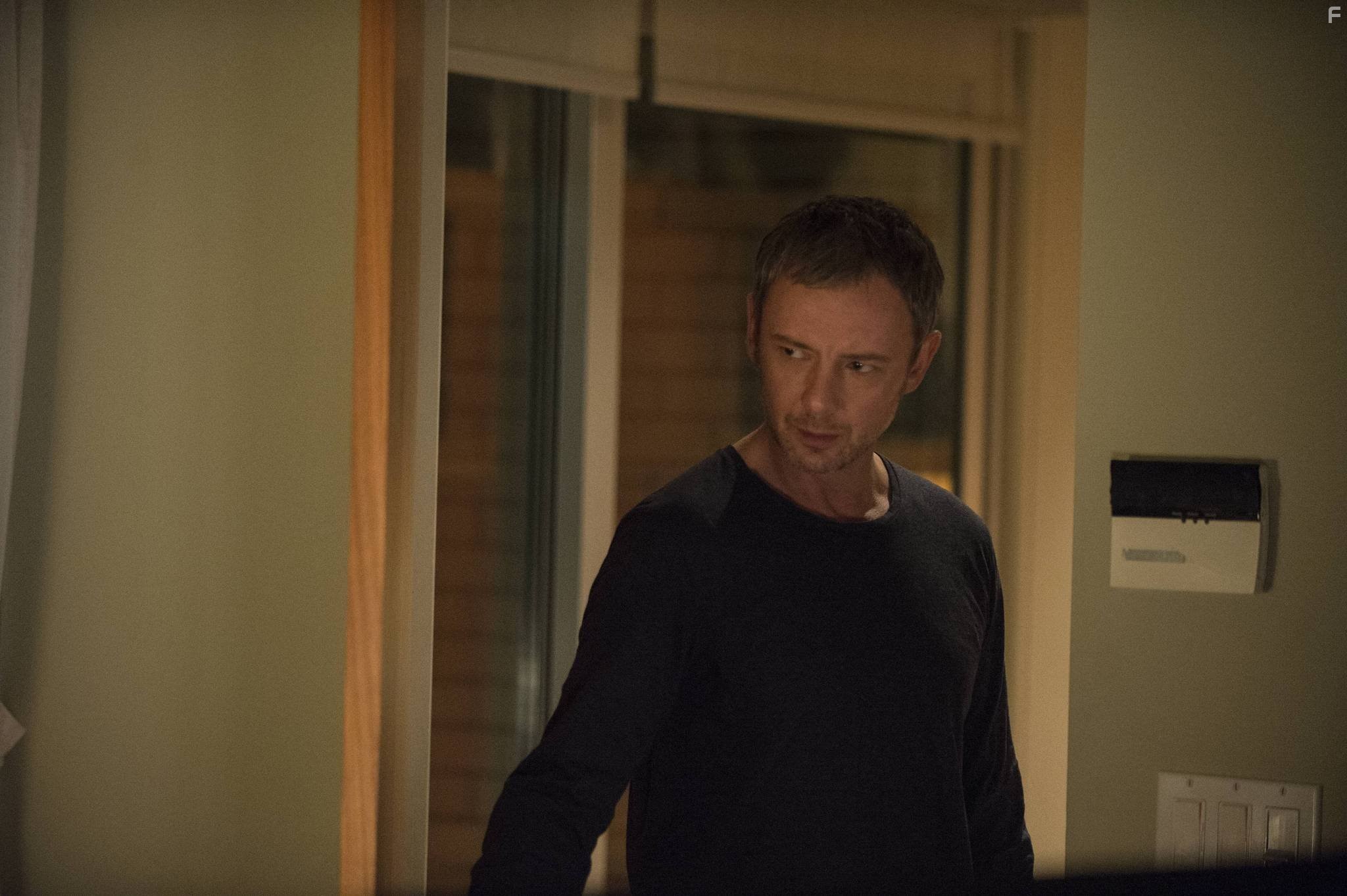 John Simm in Злоумышленники (2014)