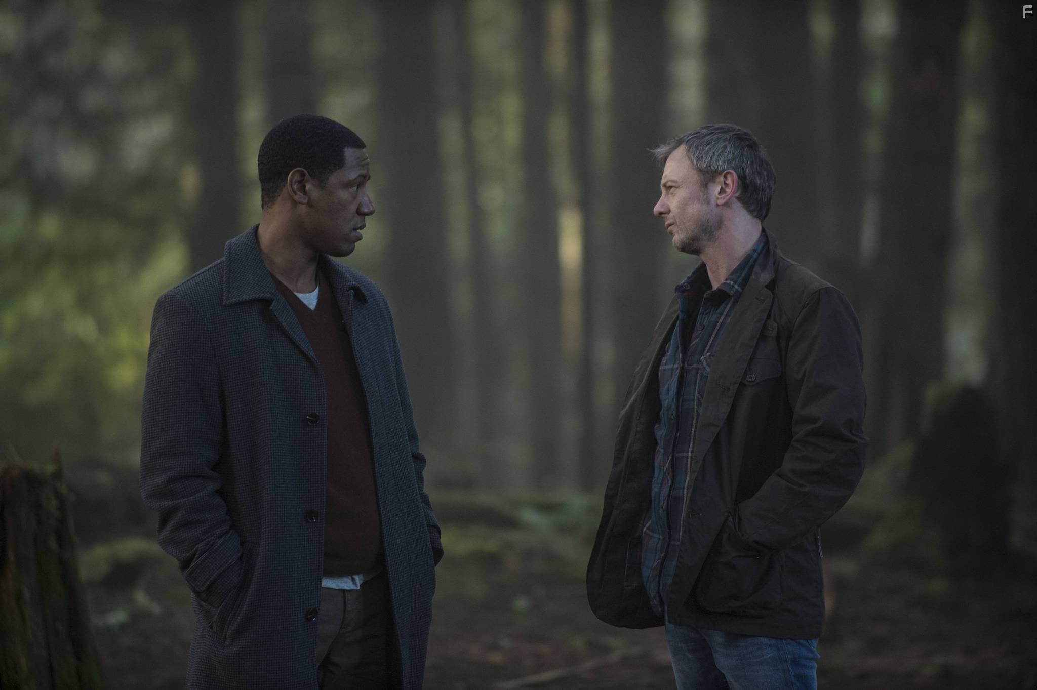 Tory Kittles and John Simm in Злоумышленники (2014)