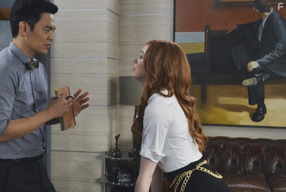 John Cho and Karen Gillan in Селфи (2014)