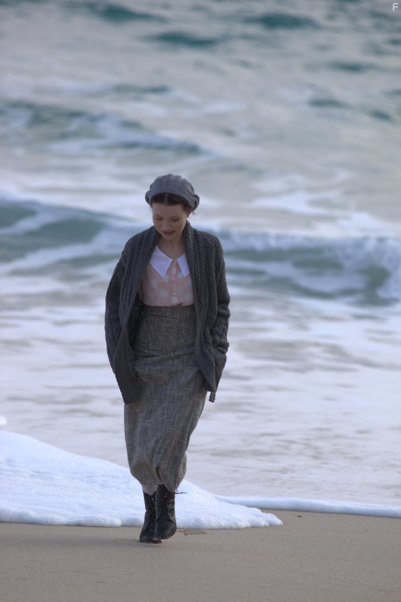 Emily Browning in Лето в феврале (2013)