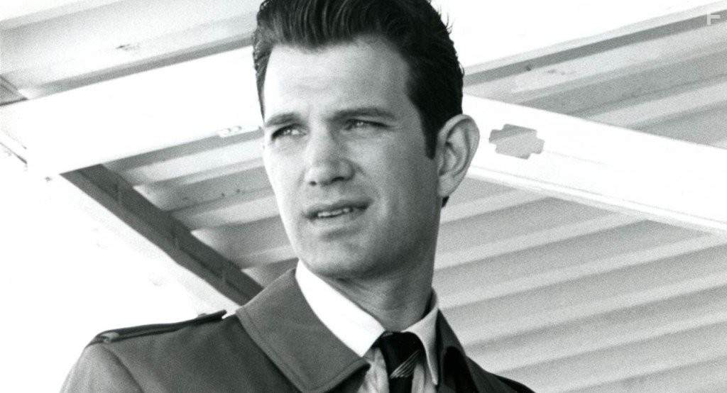 Chris Isaak in Твин Пикс: Сквозь огонь (1992)