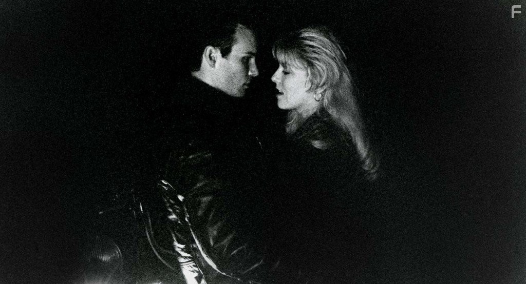 James Marshall and Sheryl Lee in Твин Пикс: Сквозь огонь (1992)