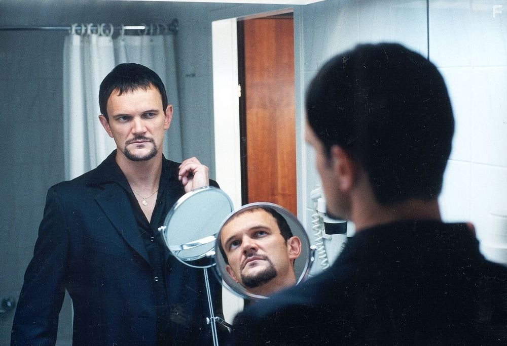 Cezary Pazura in Пацаны не плачут (2000)