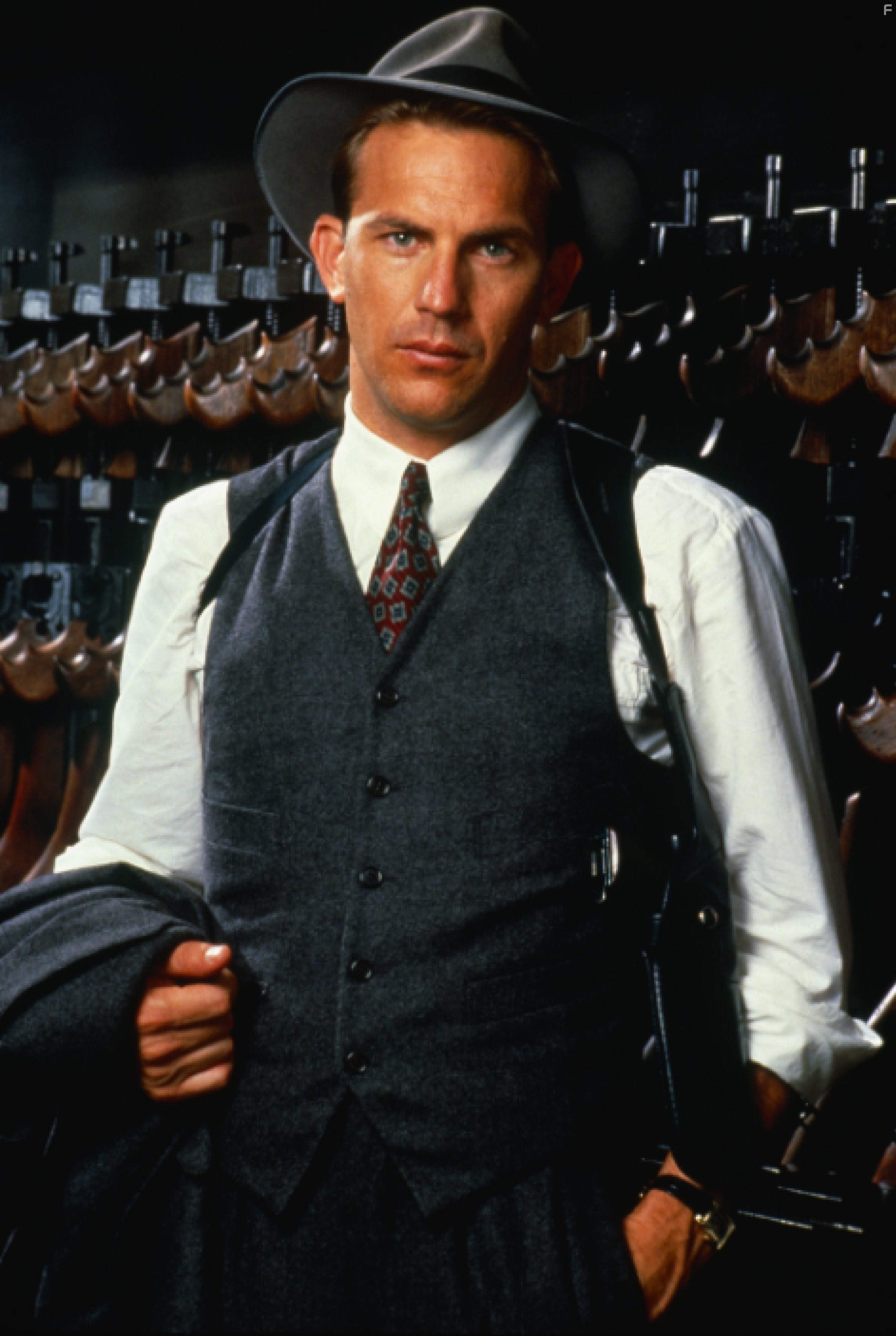 Kevin Costner in Неприкасаемые (1987)