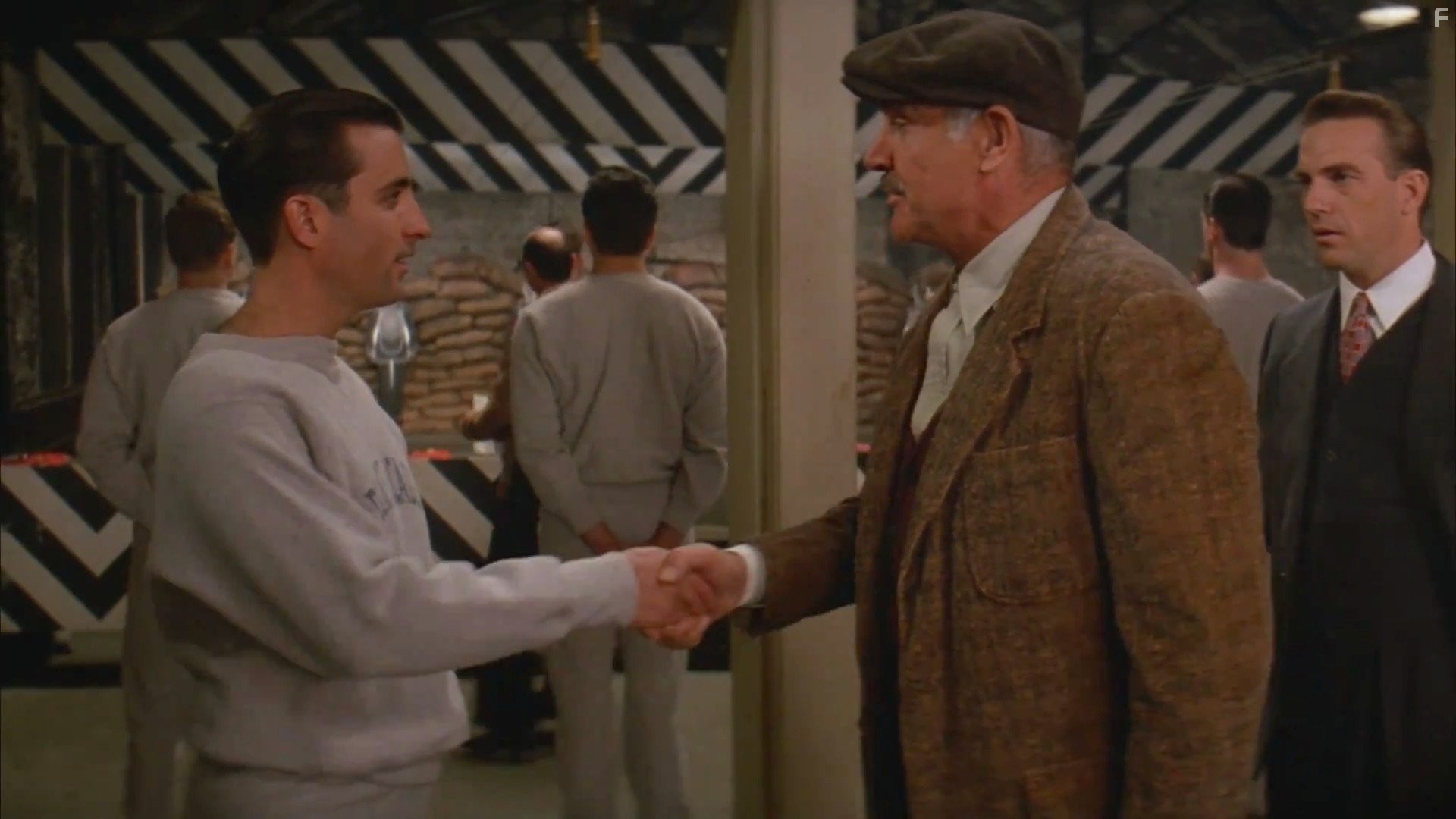 Sean Connery, Kevin Costner, and Andy Garcia in Неприкасаемые (1987)