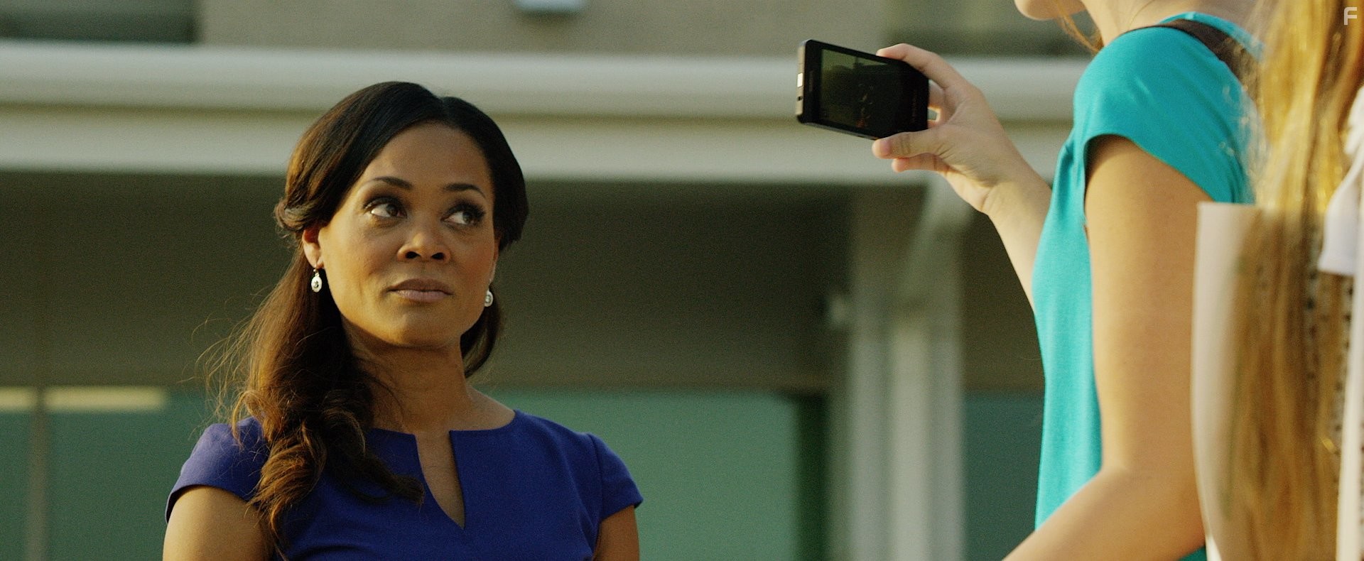 Robin Givens in Бог не умер 2 (2016)