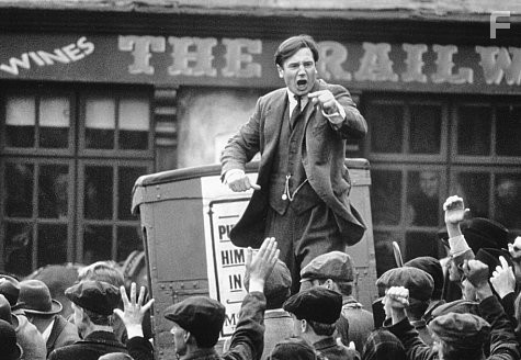 Liam Neeson in Майкл Коллинз (1996)