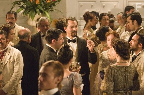 Benjamin Bratt in Любовь во время холеры (2007)