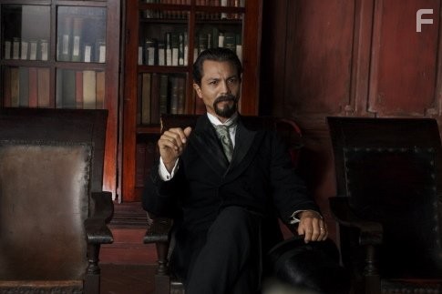 Benjamin Bratt in Любовь во время холеры (2007)