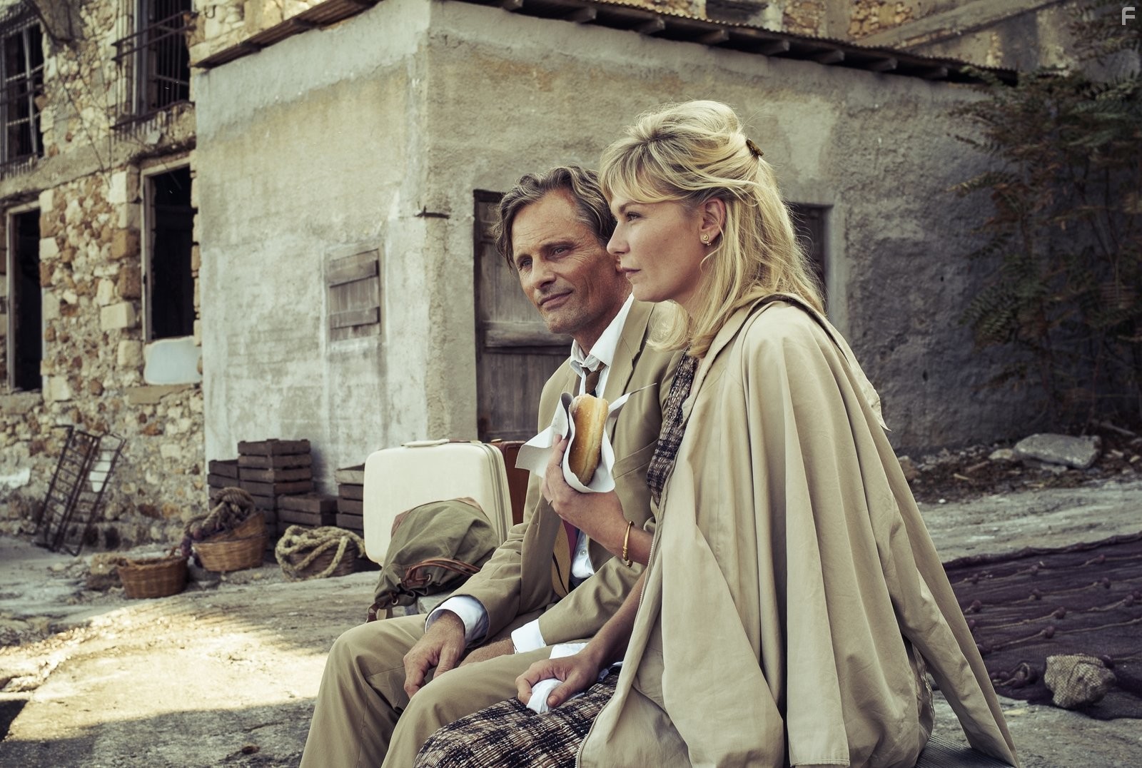Kirsten Dunst and Viggo Mortensen in Два лика января (2014)