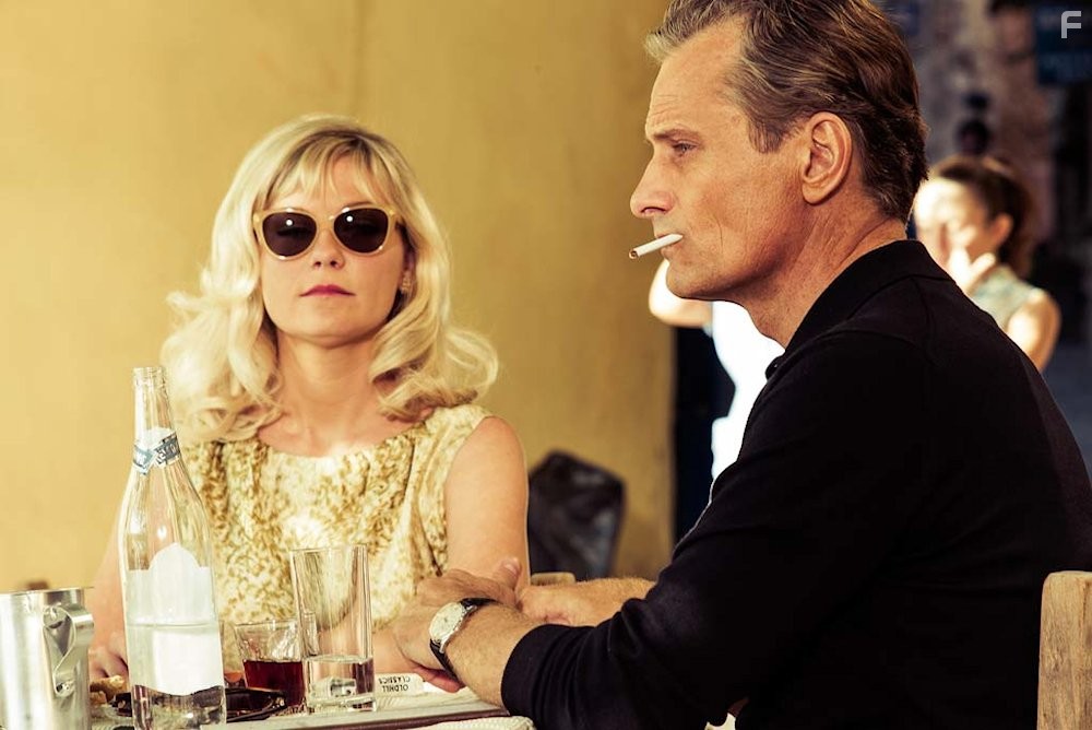 Kirsten Dunst and Viggo Mortensen in Два лика января (2014)