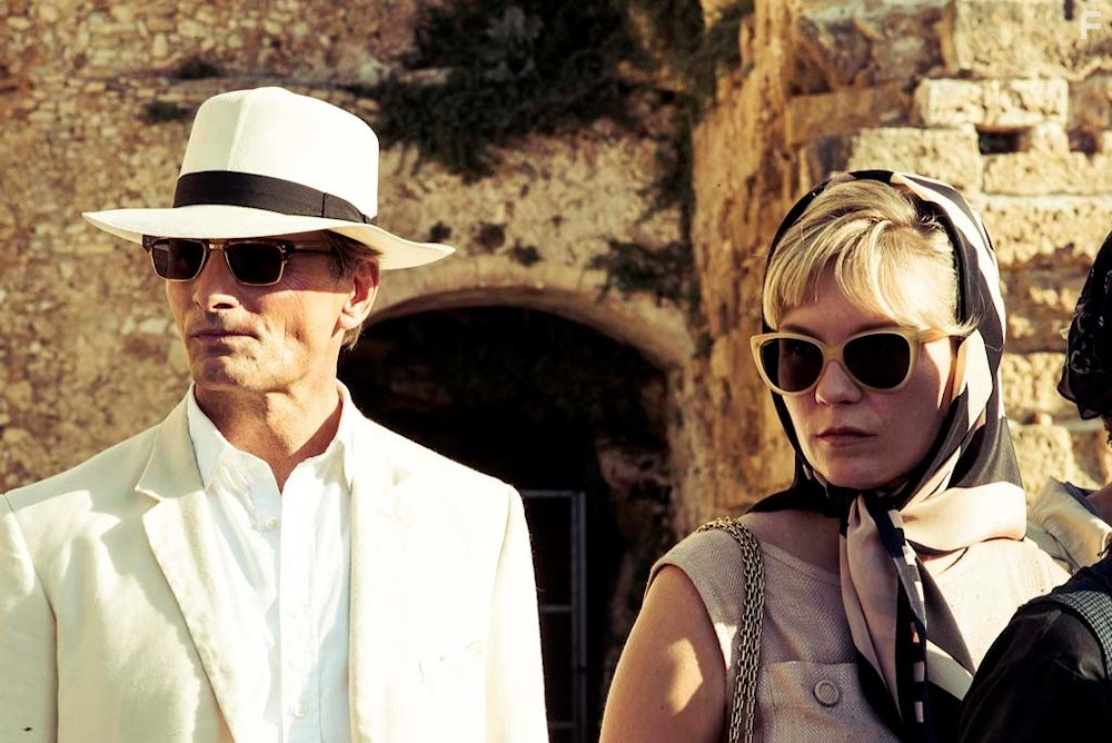 Kirsten Dunst and Viggo Mortensen in Два лика января (2014)