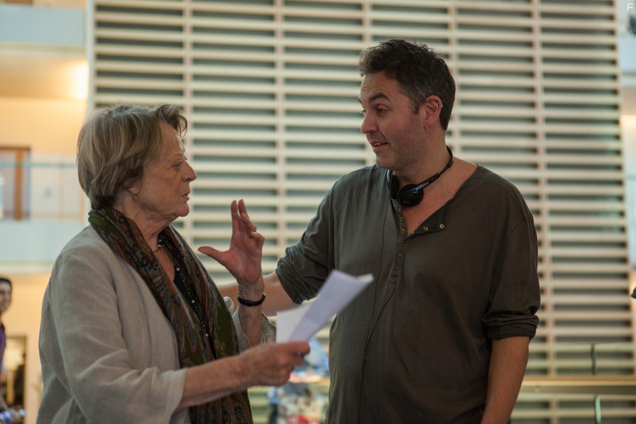 Maggie Smith and John Madden in Отель Мэриголд: Лучший из экзотических 2 (2015)
