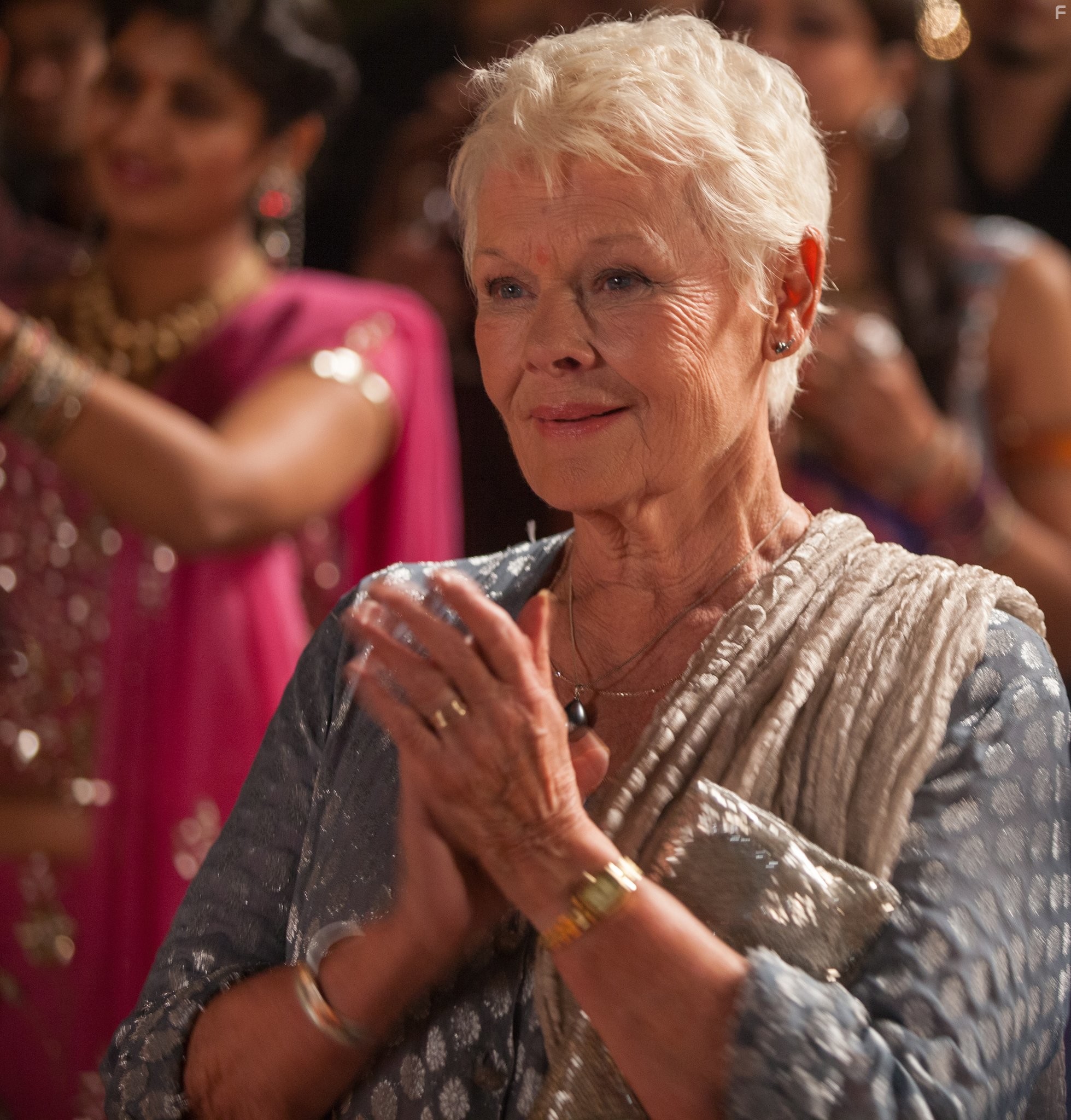 Judi Dench in Отель Мэриголд: Лучший из экзотических 2 (2015)