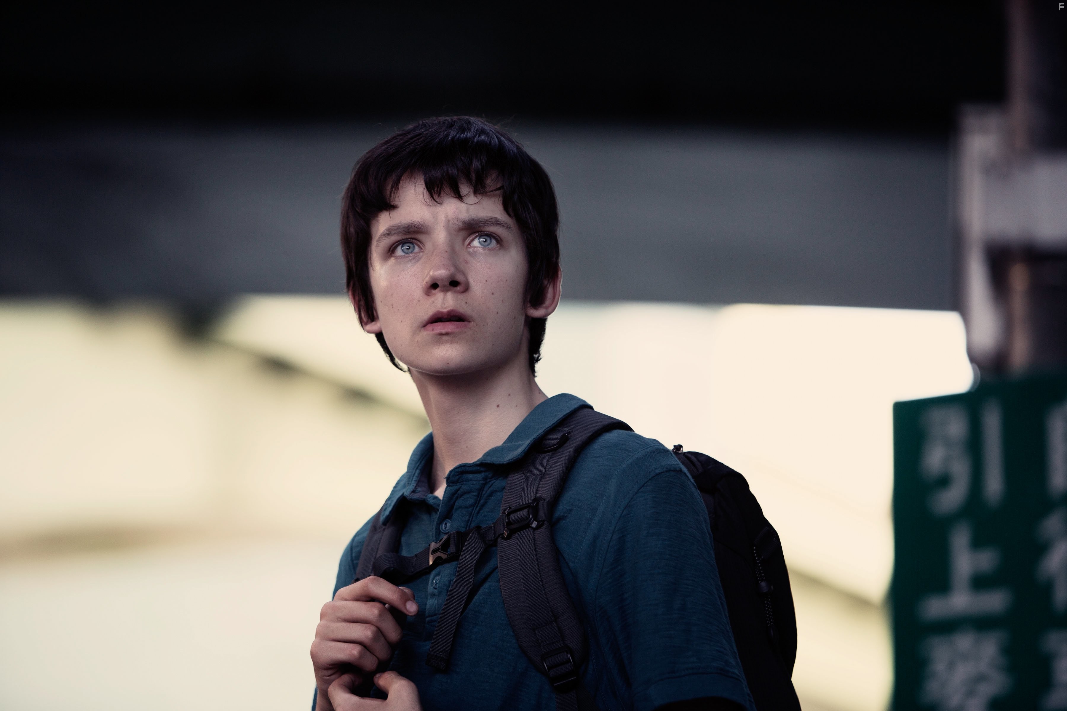 Asa Butterfield in X+Y (2014)