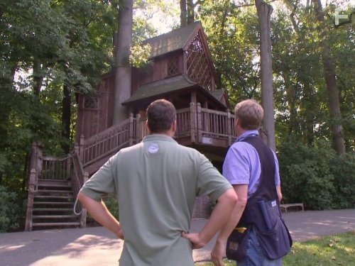 Treehouse Masters (2013)