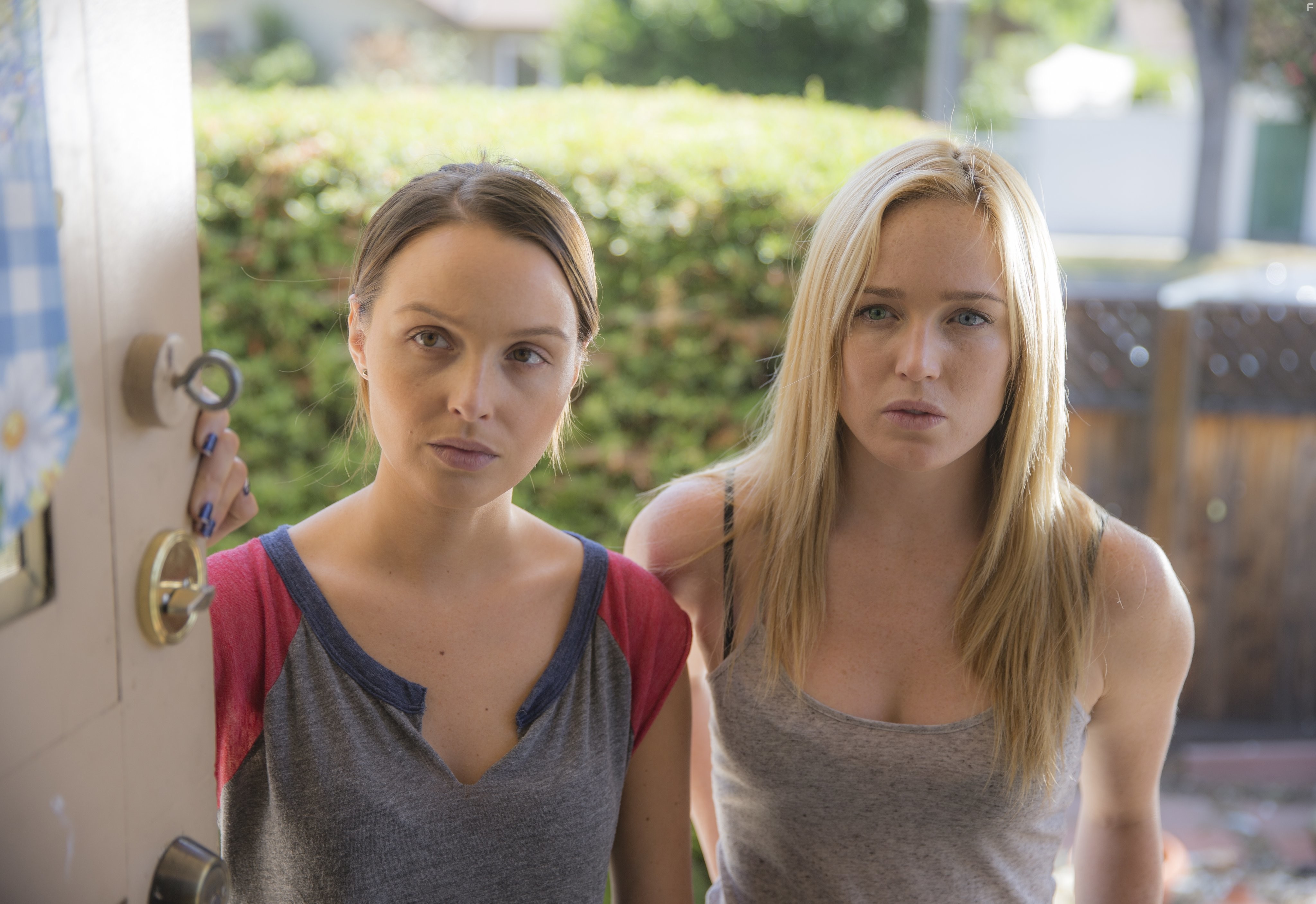 Caity Lotz and Camilla Luddington in Пакт 2 (2014)