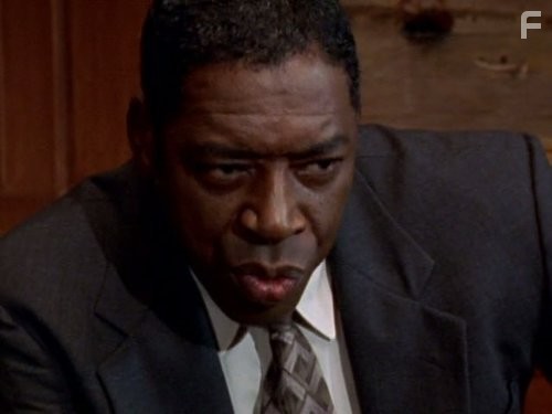 Ernie Hudson in Тюрьма Оз (1997)