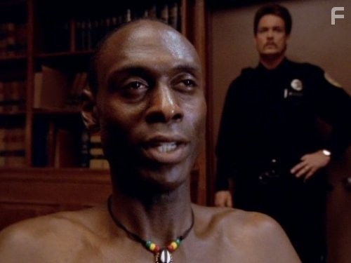 Lance Reddick in Тюрьма Оз (1997)