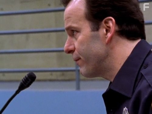 Robert Clohessy in Тюрьма Оз (1997)