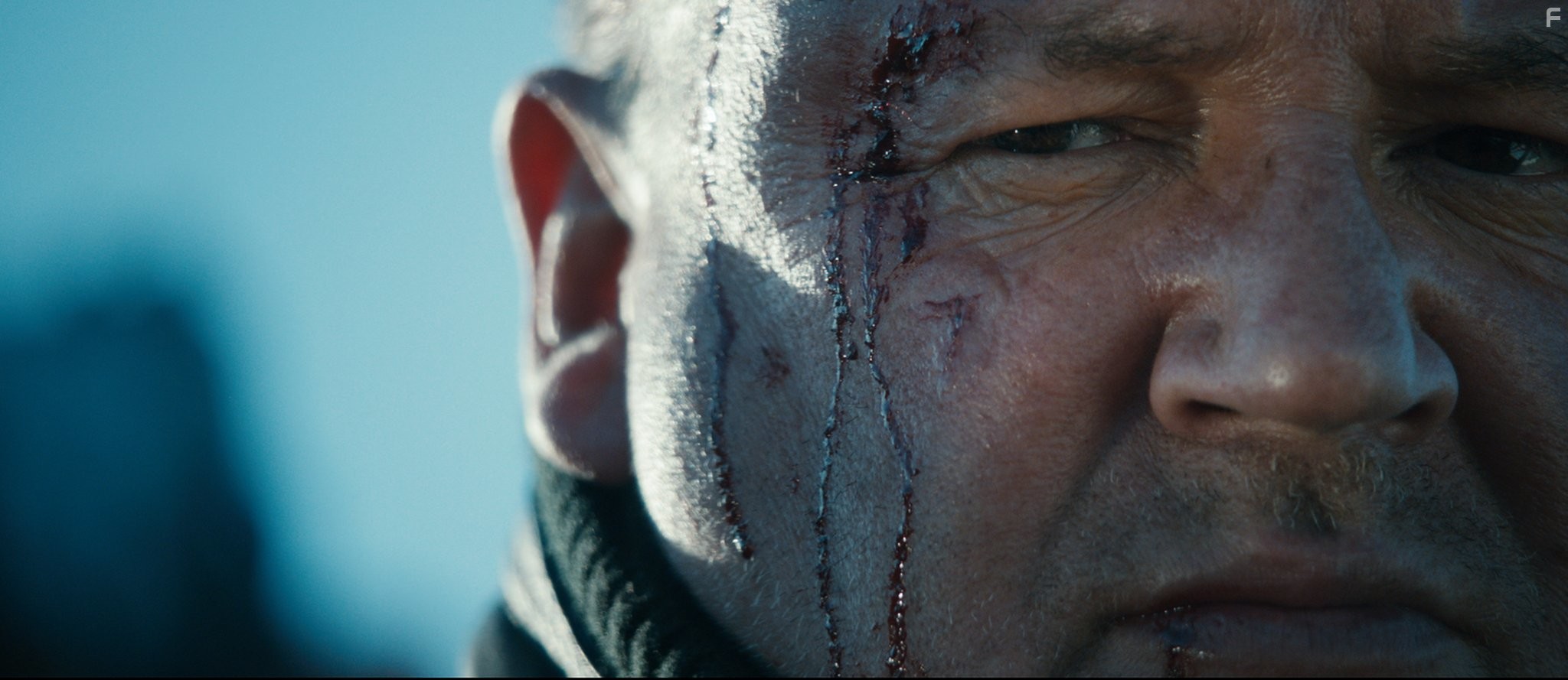 Ray Winstone in Летучий отряд Скотланд-Ярда (2012)