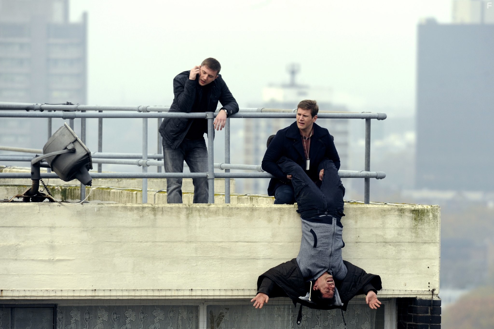 Allen Leech and Ben Drew in Летучий отряд Скотланд-Ярда (2012)