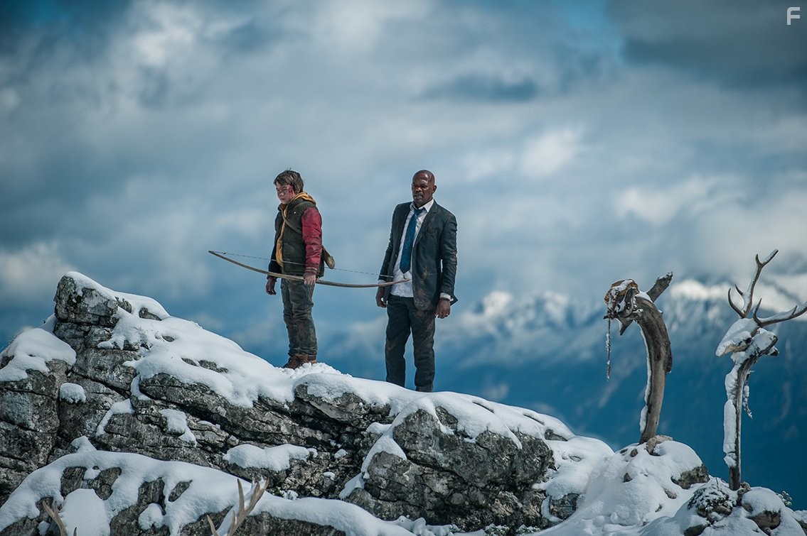 Samuel L. Jackson and Onni Tommila in Большая игра (2014)