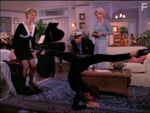 Caroline Rhea and Beth Broderick in Сабрина - маленькая ведьма (1996)