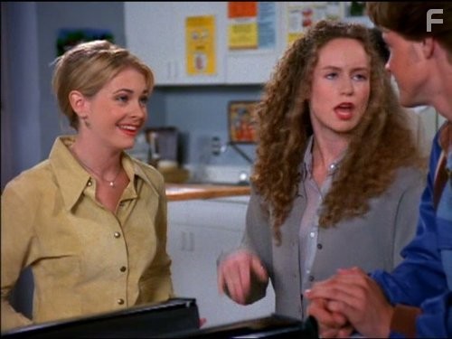 Melissa Joan Hart, Michelle Beaudoin, and Nate Richert in Сабрина - маленькая ведьма (1996)