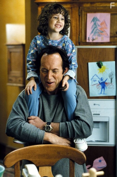 Lance Henriksen and Brittany Tiplady in Тысячелетие (1996)