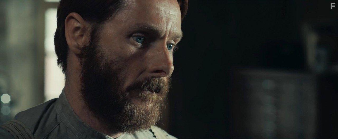 Sean Harris in Serena (2014)