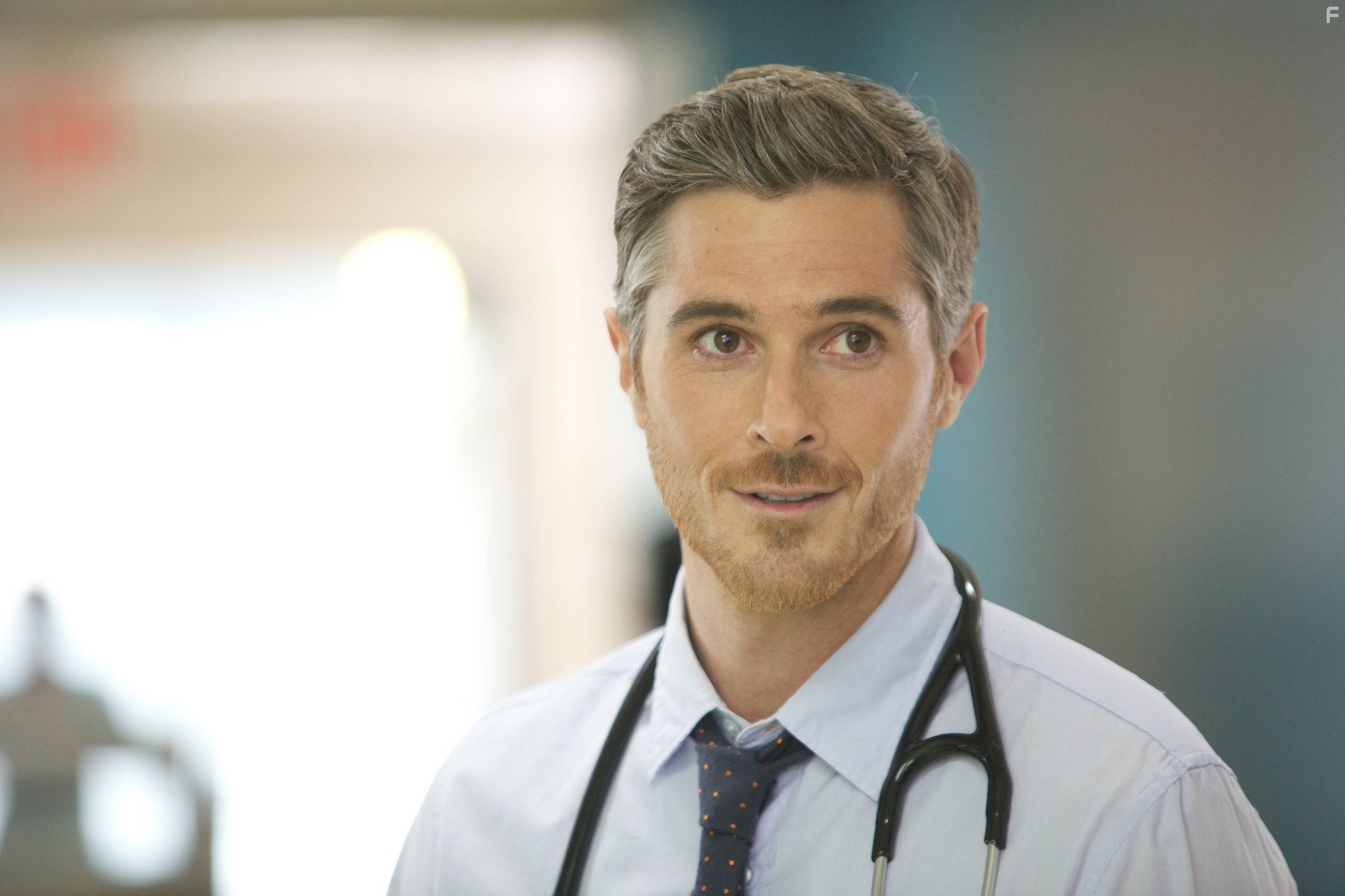 Dave Annable in Красные браслеты (2014)