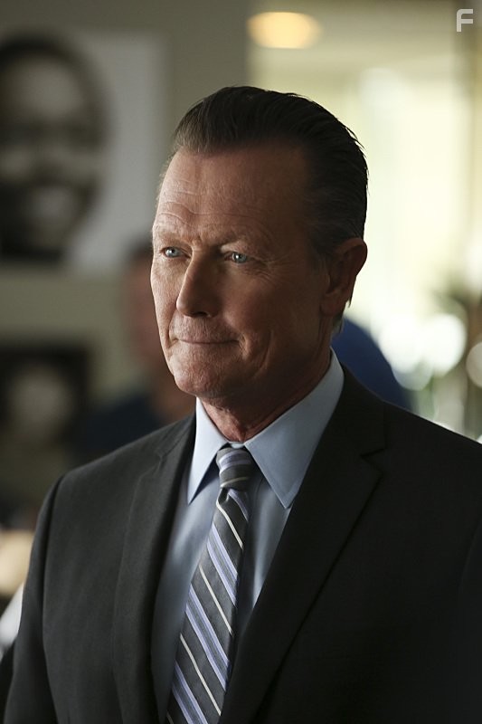 Robert Patrick in Скорпион (2014)