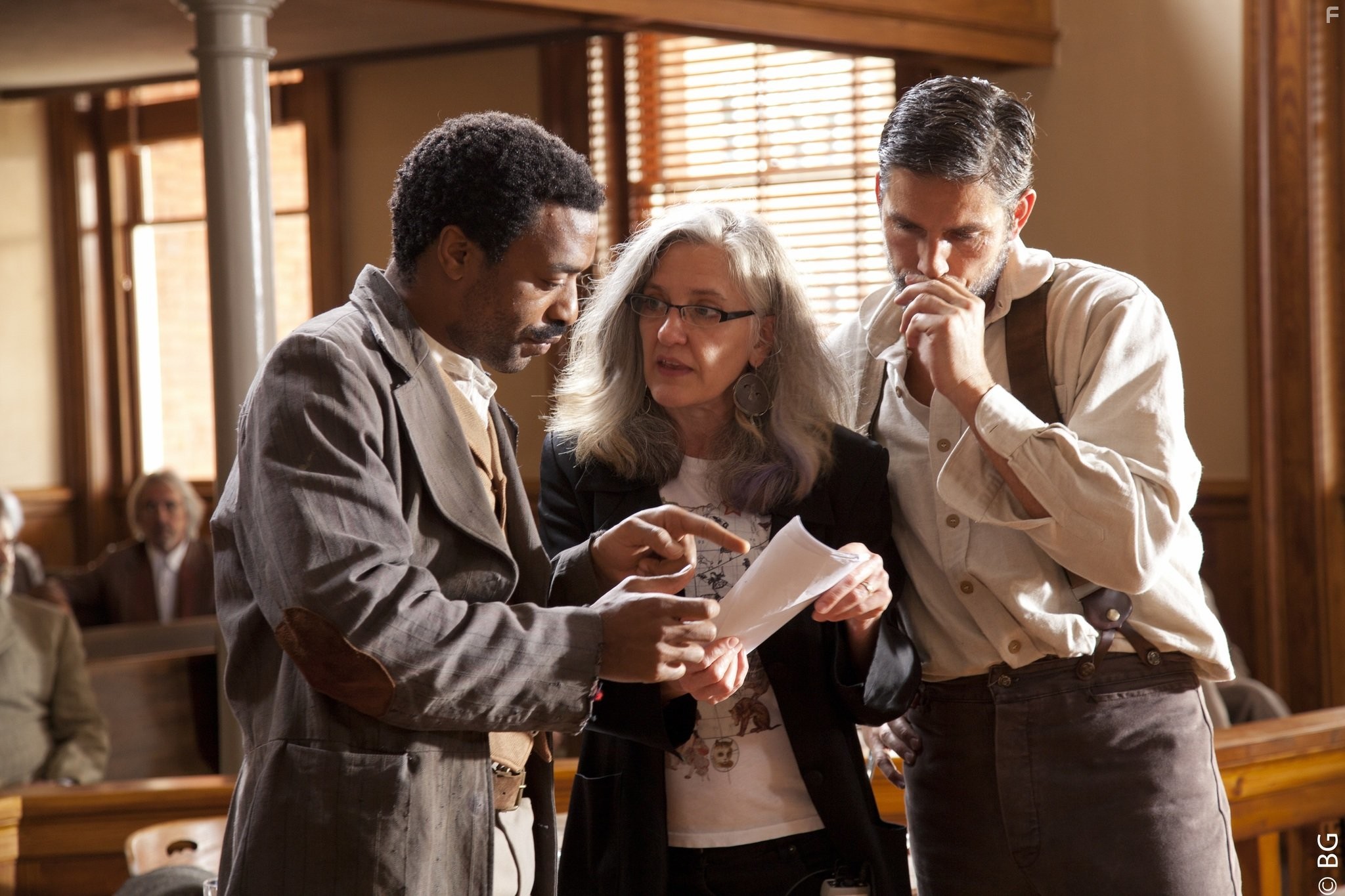 Jim Caviezel and Chiwetel Ejiofor in Savannah (2013)