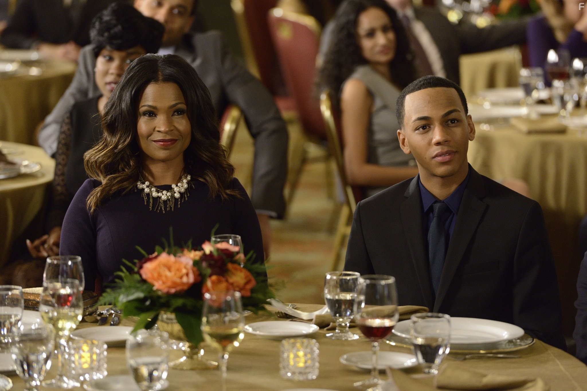 Nia Long and Jahmil French in The Divide (2014)